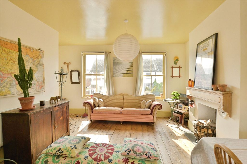 Property photo 3 of 24 Picture No. 30