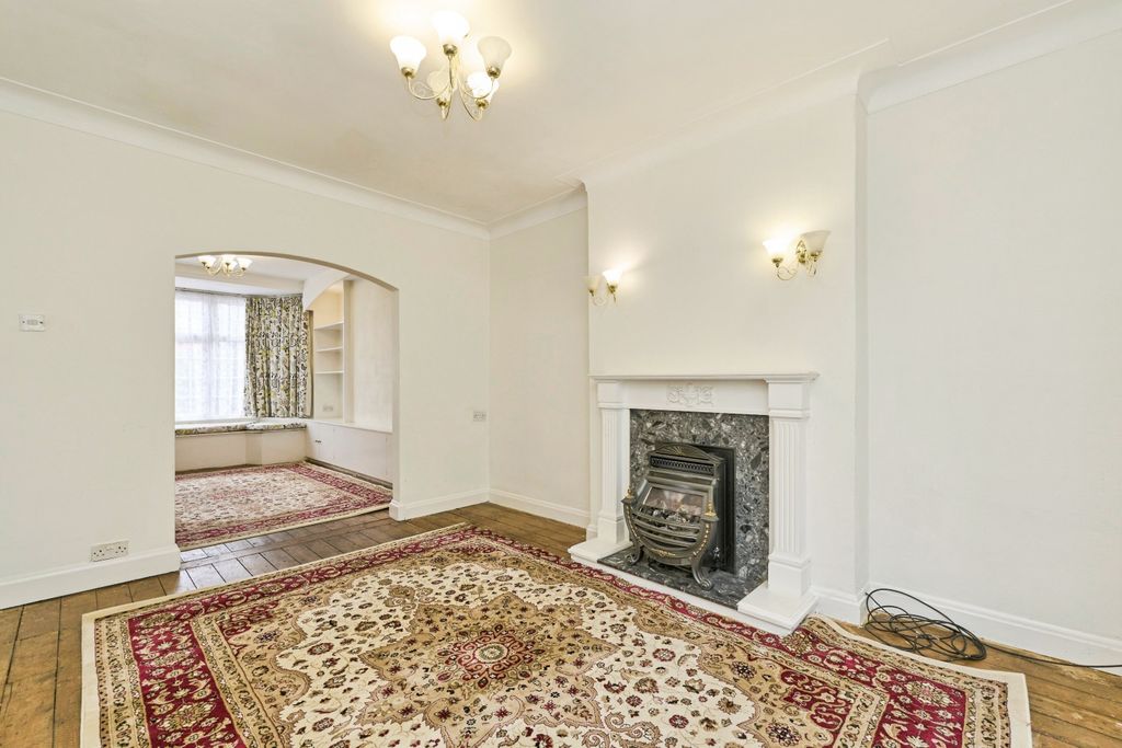 Property photo 2 of 20 1861205-10