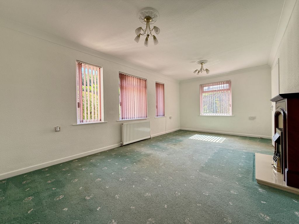 Property photo 2 of 18 Photo 9