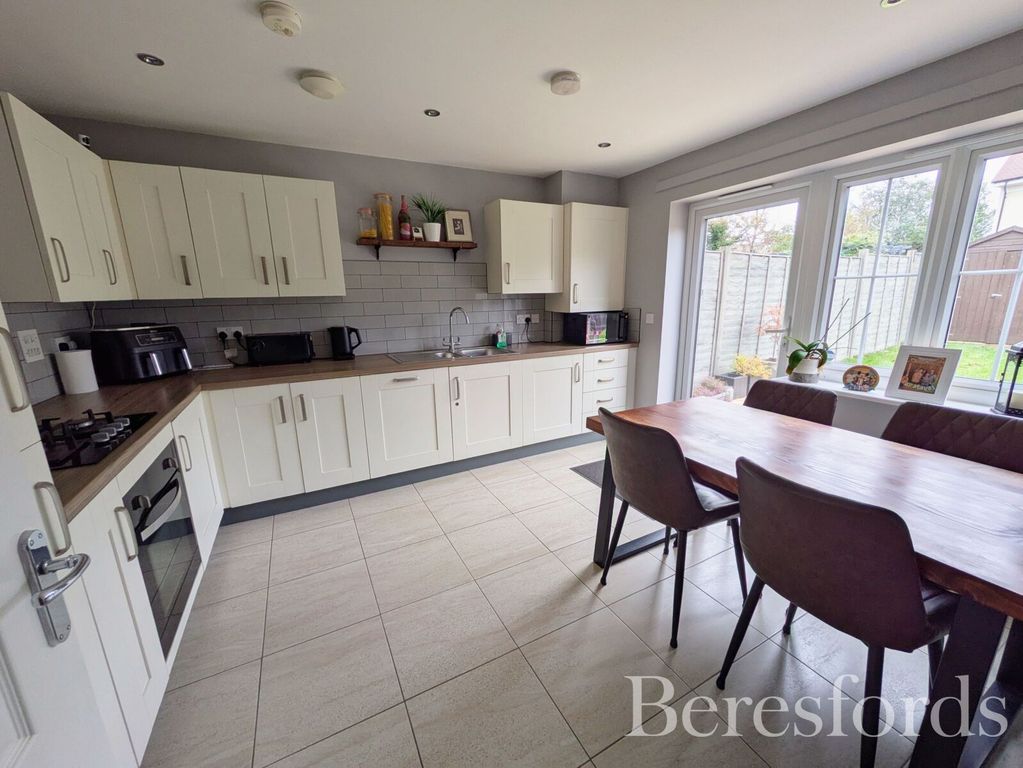 Property photo 3 of 11 Kitchen/Diner