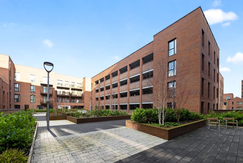 Property photo 1 of 20