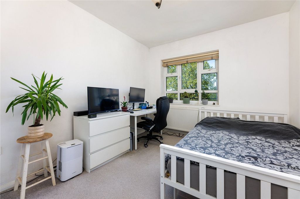 Property photo 3 of 7 Picture No. 05