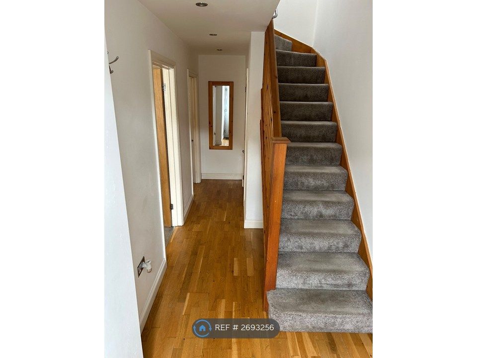 Property photo 3 of 24