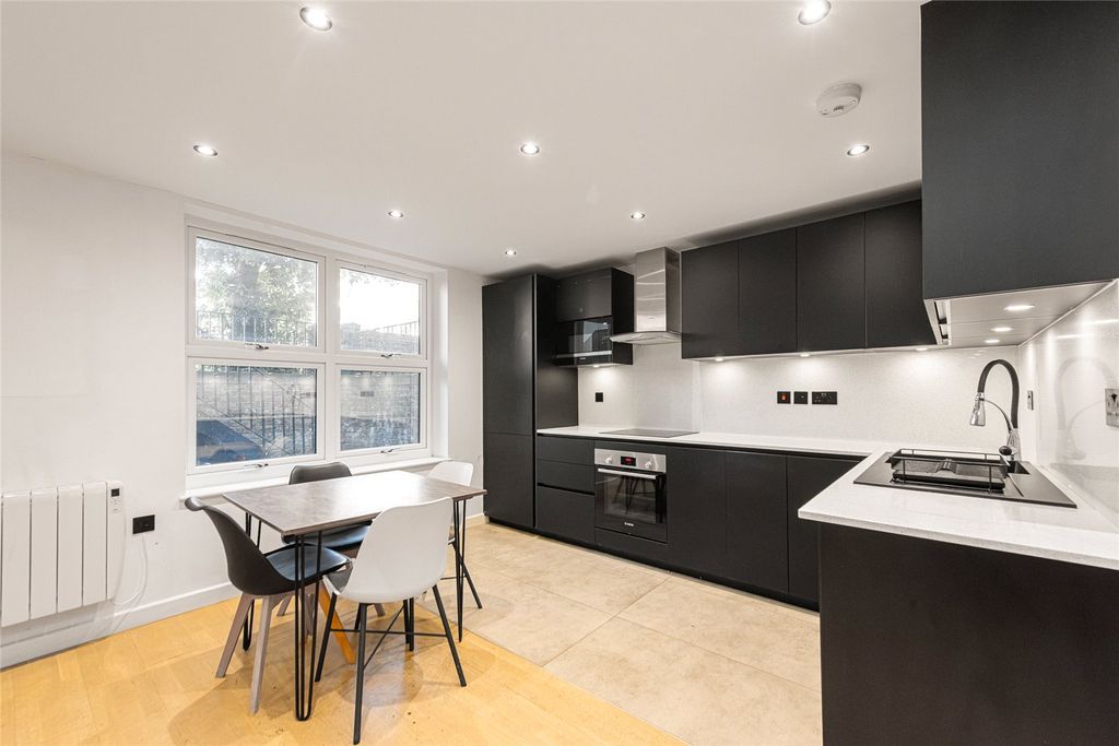 Property photo 1 of 15 Picture No. 05