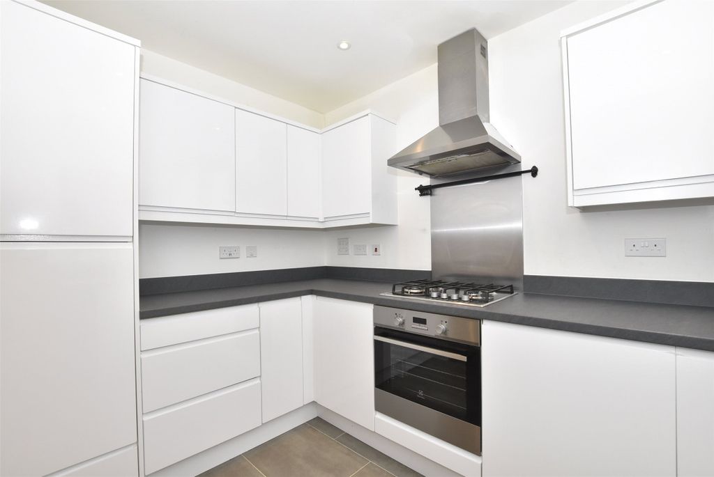 Property photo 2 of 17 Kitchen