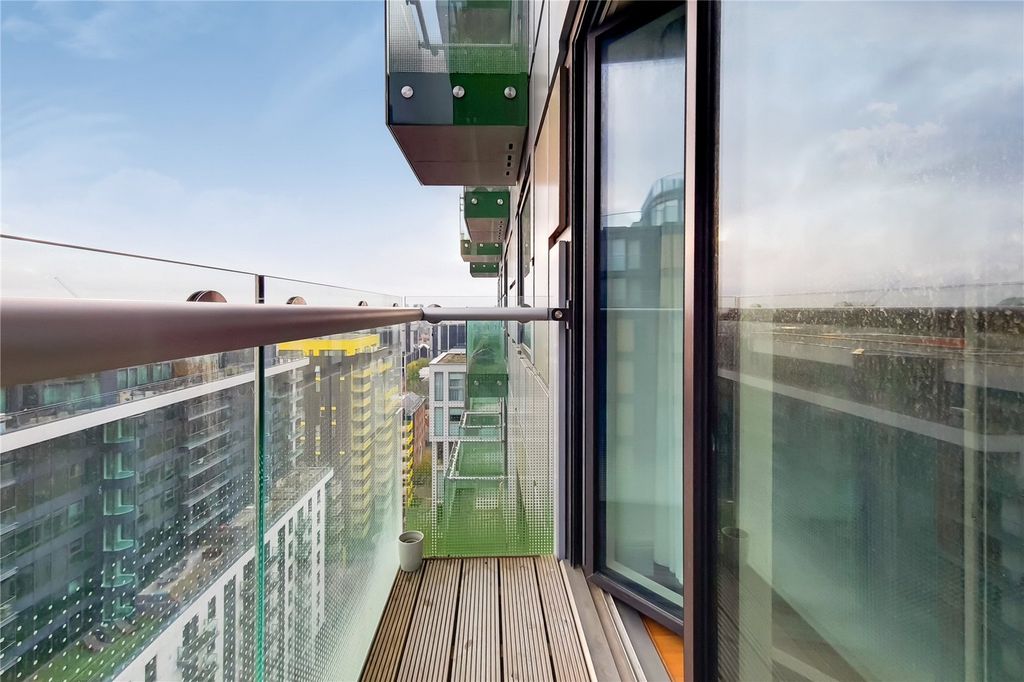 Property photo 2 of 14