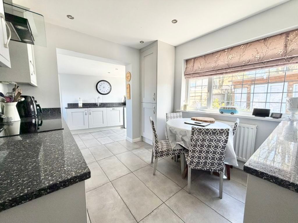 Property photo 3 of 26 Kitchen Diner