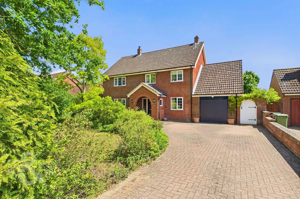 Property photo 2 of 31