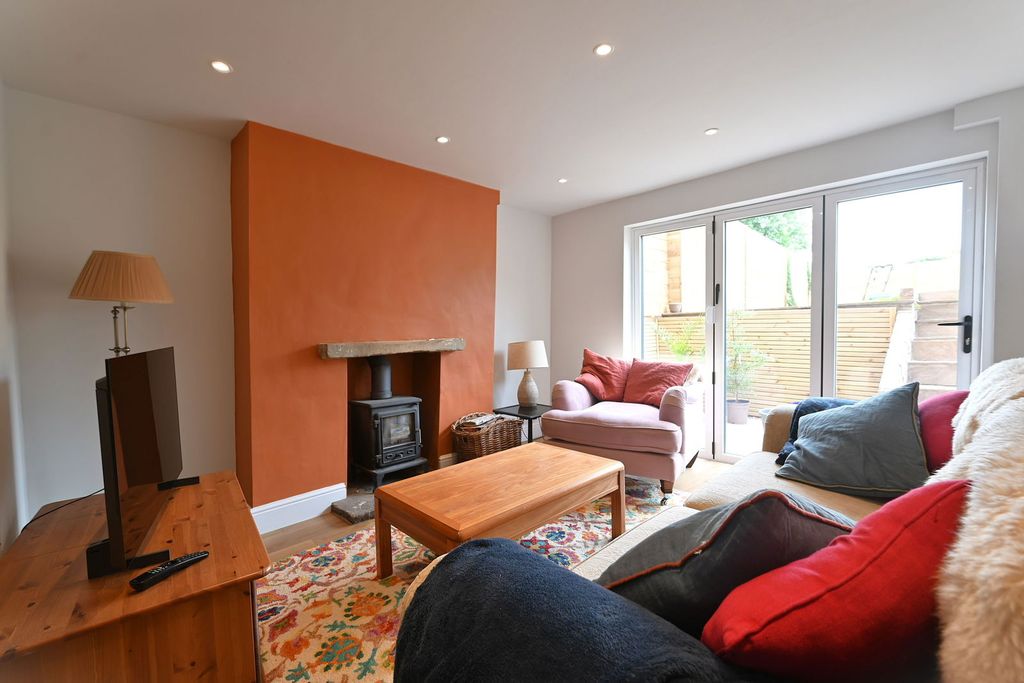 Property photo 3 of 18
