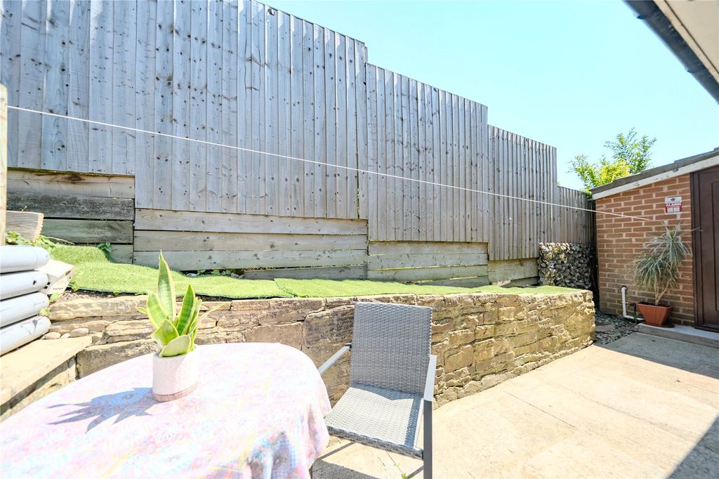 Property photo 1 of 22 Picture No. 32