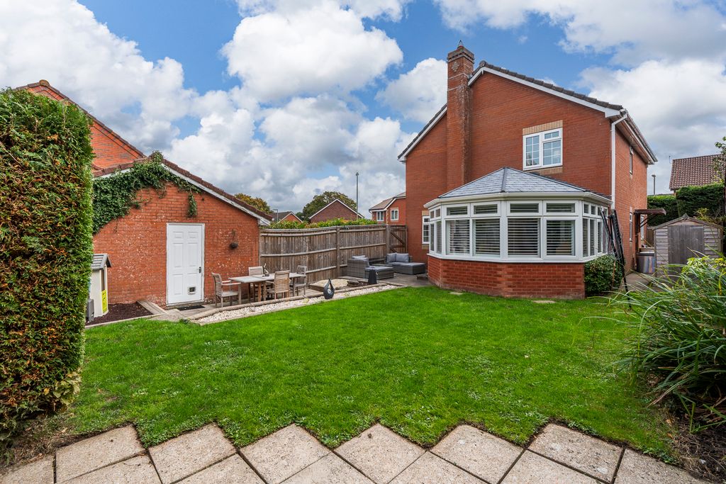 Property photo 2 of 16