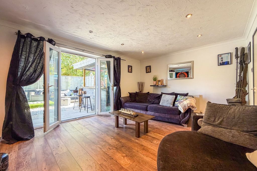 Property photo 2 of 19