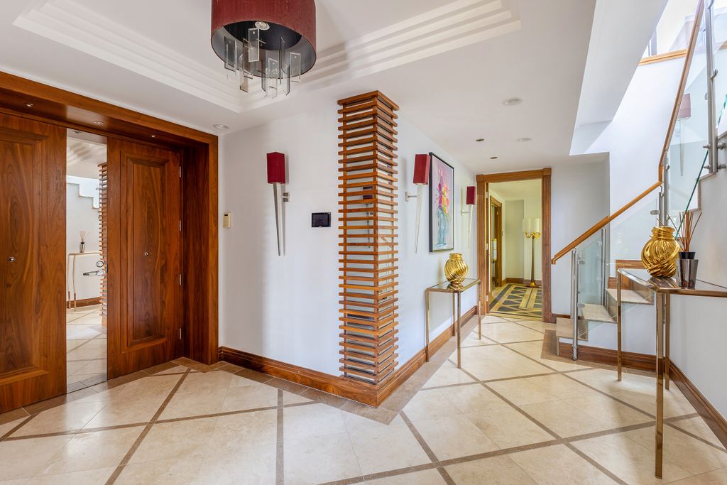 Additional image 20 of 2 bed flat for saleCharters Road, Sunningdale, Berkshire SL5