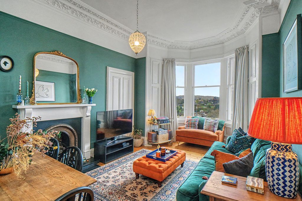 Property photo 2 of 18