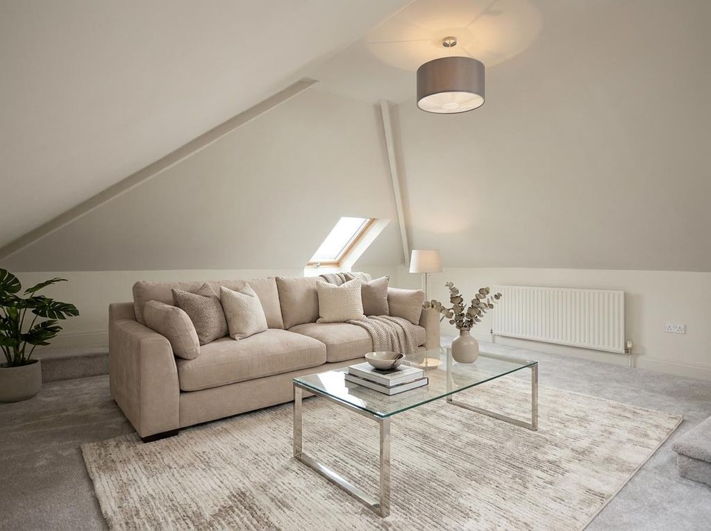 Property photo 3 of 13 Hf_20260508_144055_38F5E543-816B-4De7-Acdc-Ff282Cf