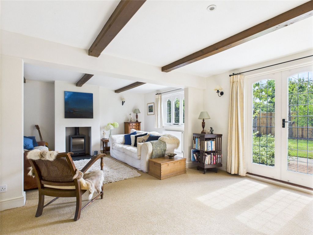 Property photo 3 of 21 Picture No. 02