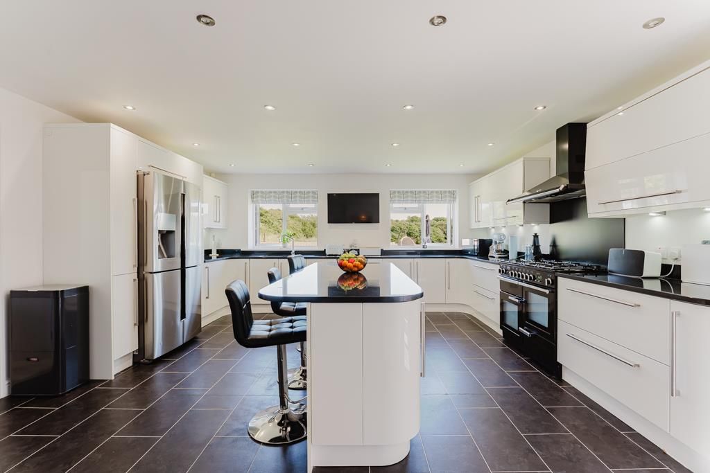 Property photo 3 of 48 85 Connolly Drive, Rothwell (22 Of 50).Jpg
