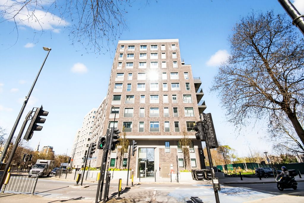 Property photo 3 of 18