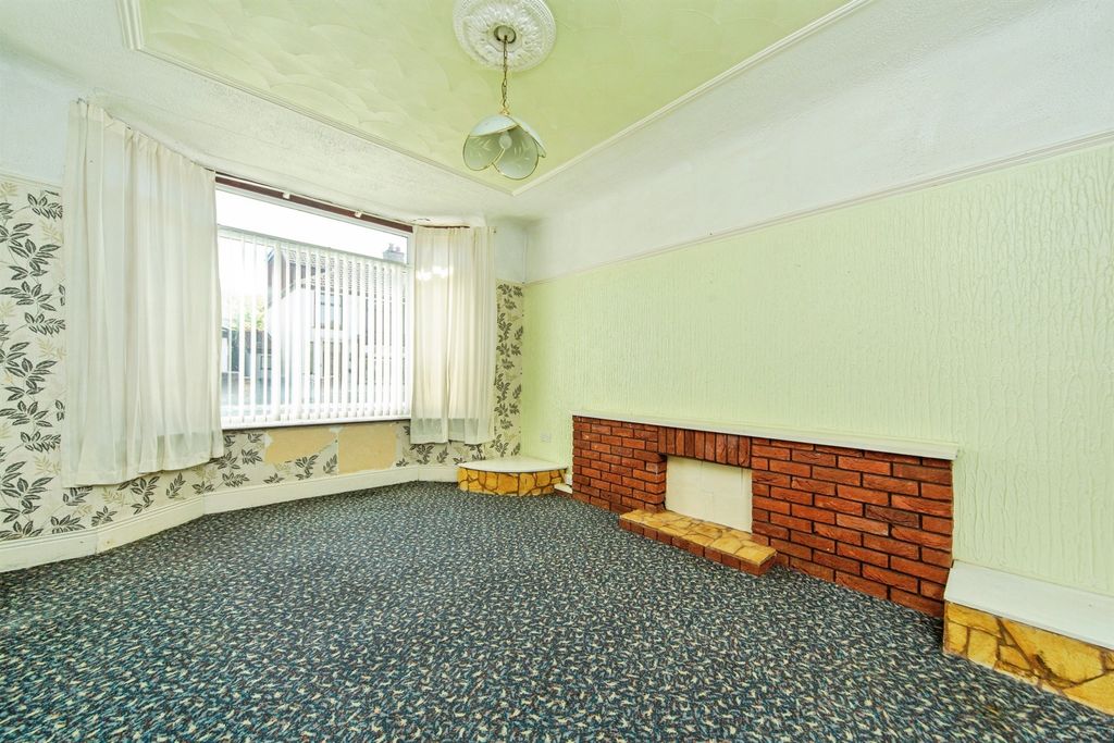 Property photo 3 of 19