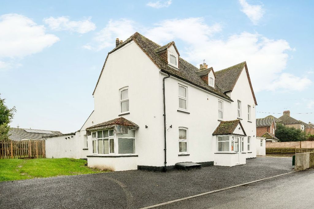 Property photo 1 of 36