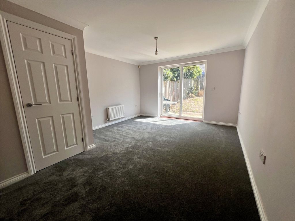 Property photo 2 of 10 Picture No. 08