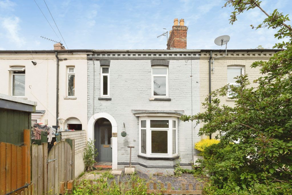 Property photo 1 of 18