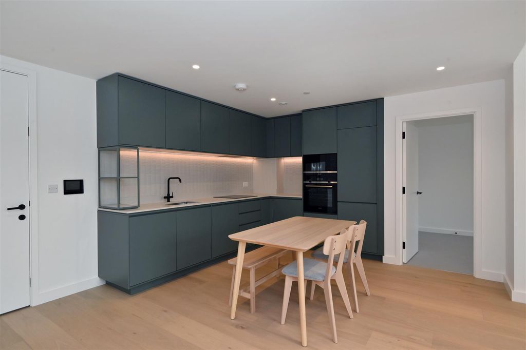 Property photo 2 of 28 91-Ashbee (3).Jpg