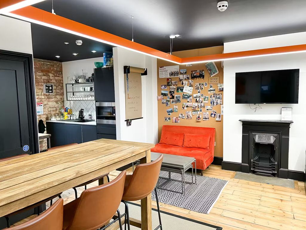 Property photo 3 of 10 Office