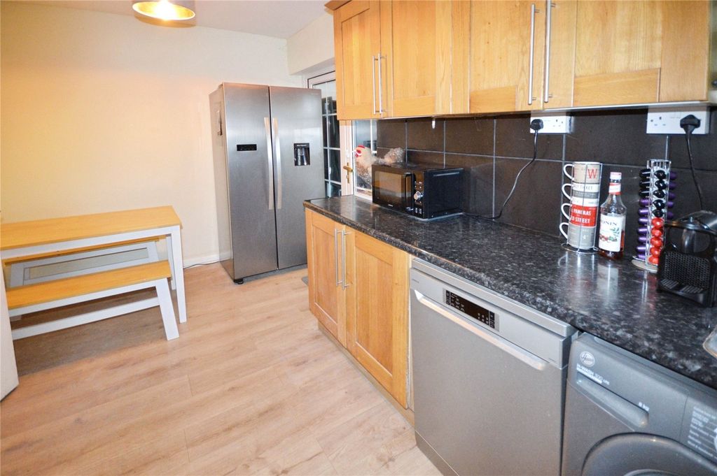 Property photo 3 of 18 Kitchen/Dining Room