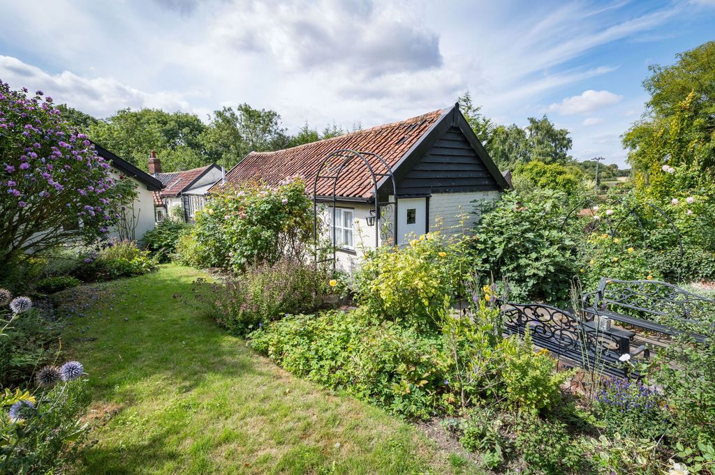 Property photo 3 of 15