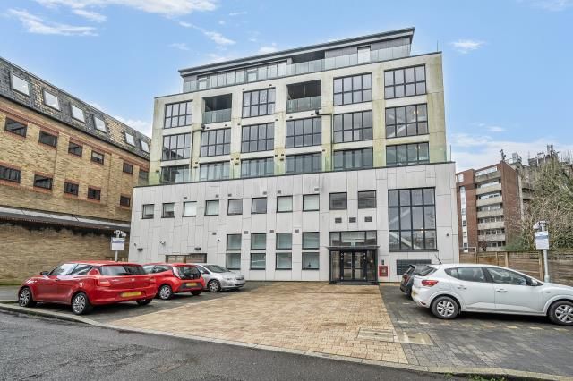 Property photo 1 of 18 External View