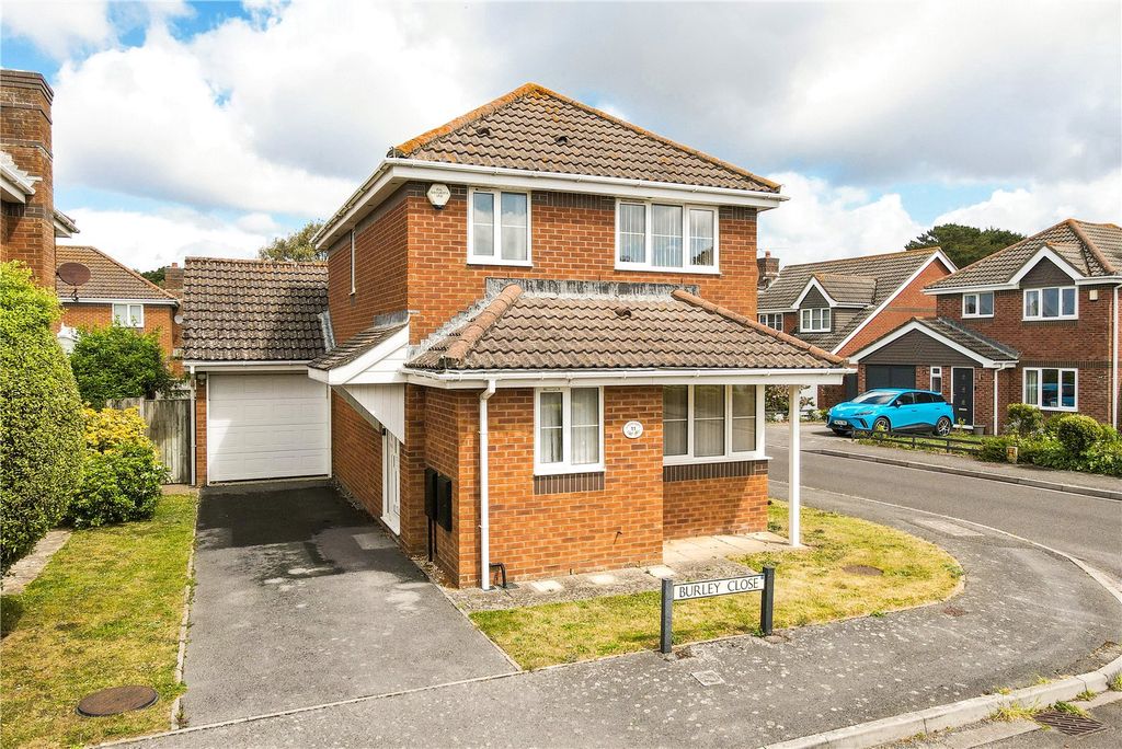 Property photo 2 of 19 Picture No. 25