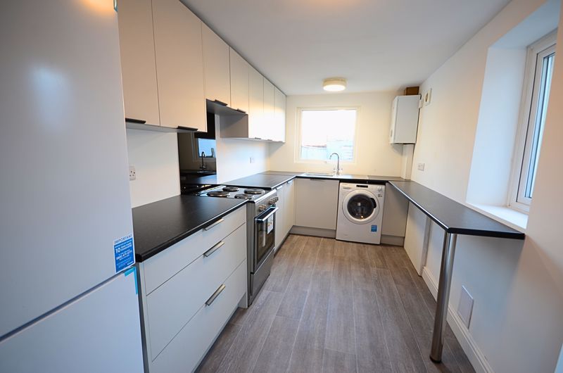 Property photo 2 of 10 Photo 11