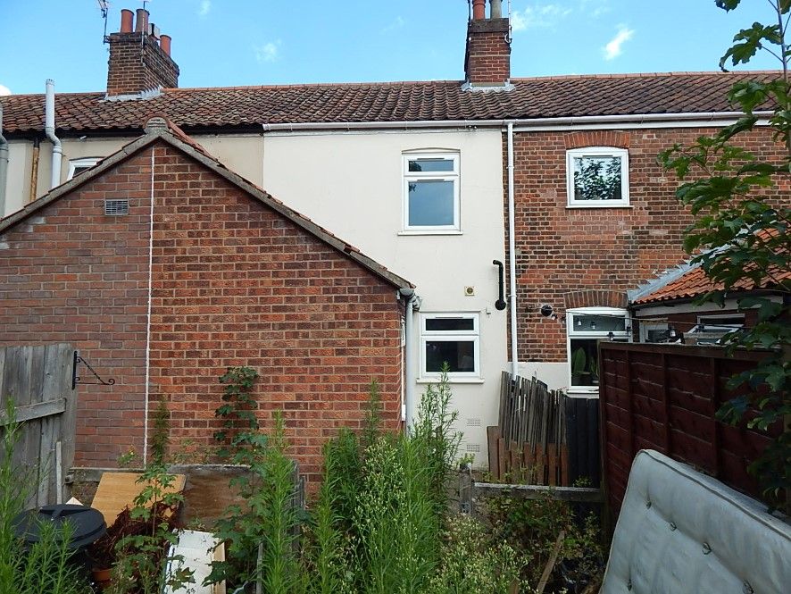 Property photo 2 of 17