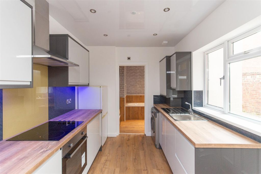Additional image 24 of 6 bed flat for saleBayswater Road, Jesmond, Newcastle Upon Tyne NE2