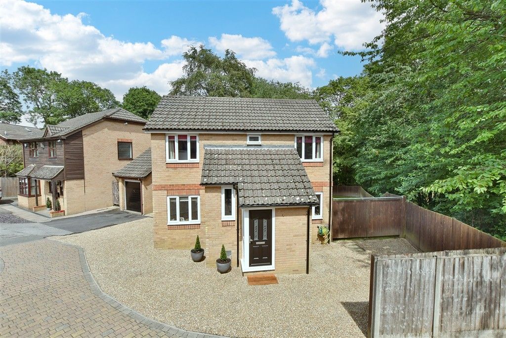 Property photo 1 of 19 External (Brochure)