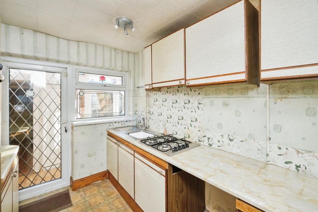 Property photo 3 of 17