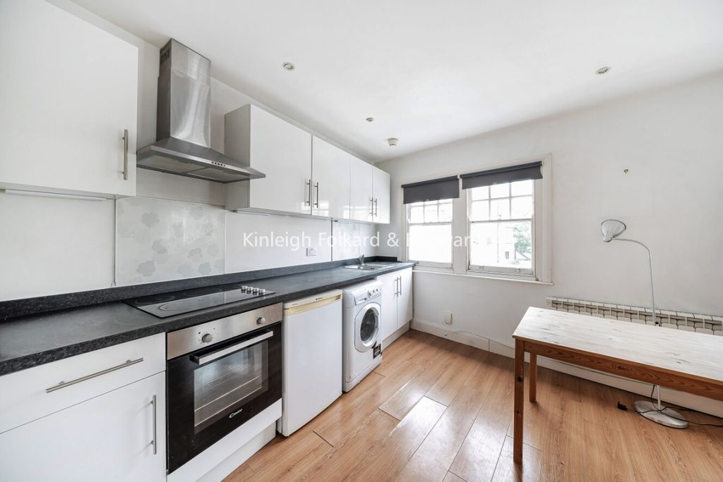 Property photo 2 of 6 c0614Aa0-9848-4d8F-B