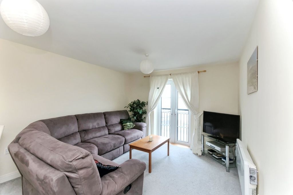 Property photo 2 of 14