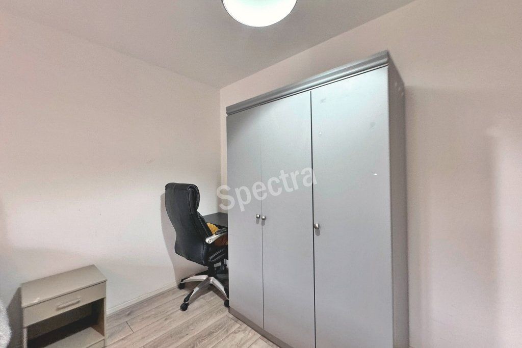 Property photo 2 of 6 Room