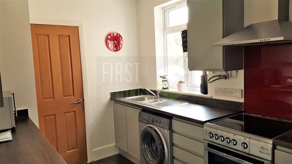 Property photo 3 of 6 Photo 5