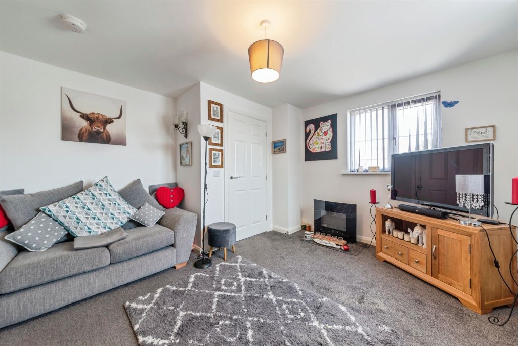 Property photo 2 of 17