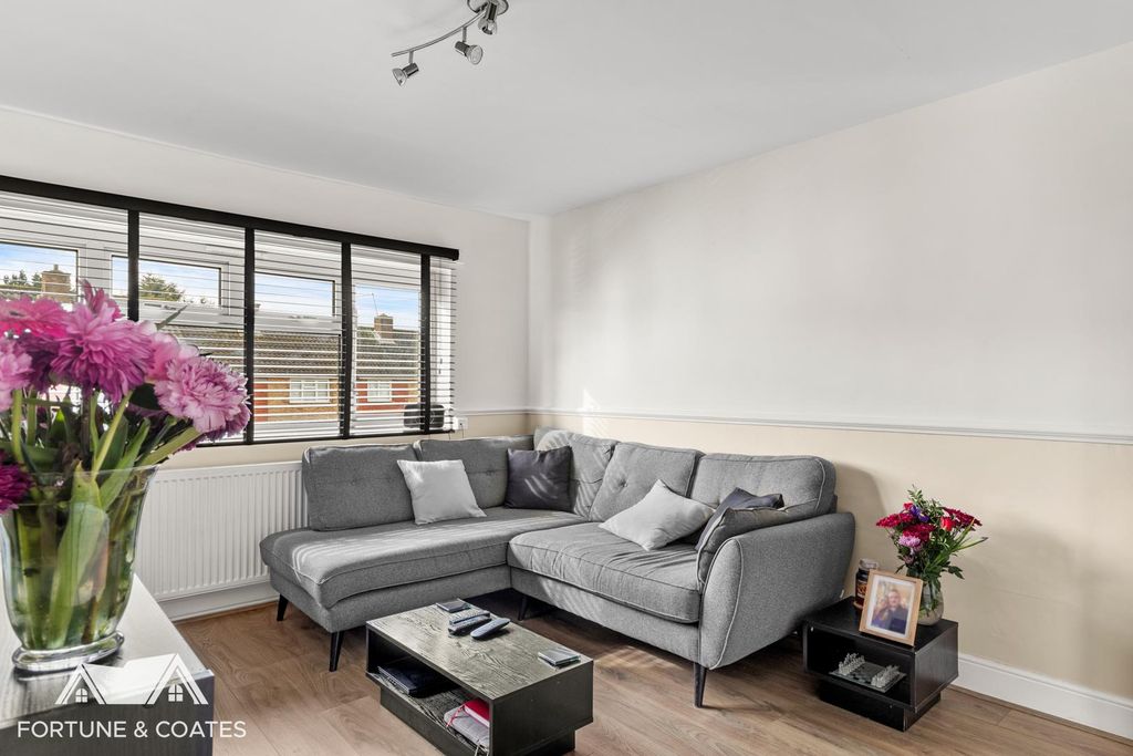 Property photo 3 of 9 Barnmead_8.Jpg