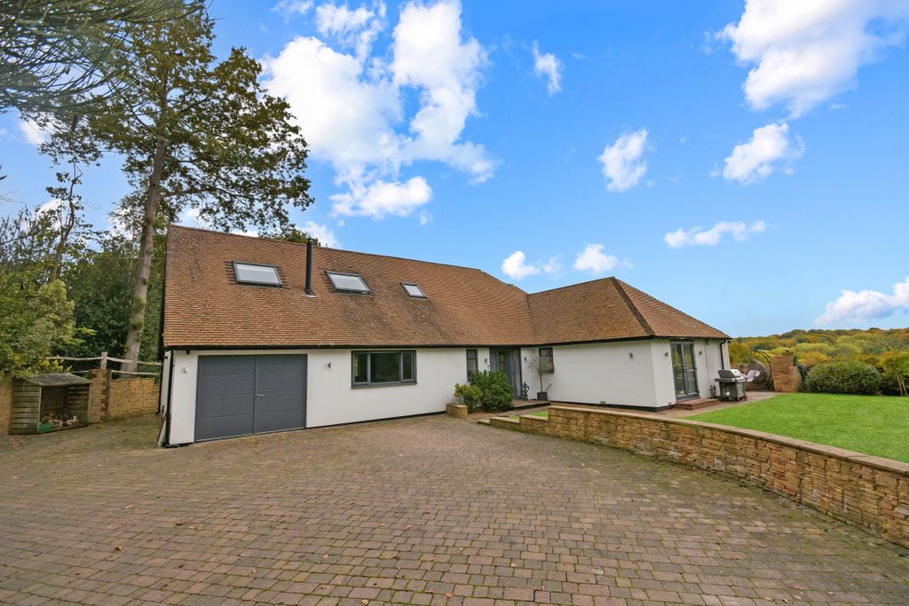 Property photo 2 of 30