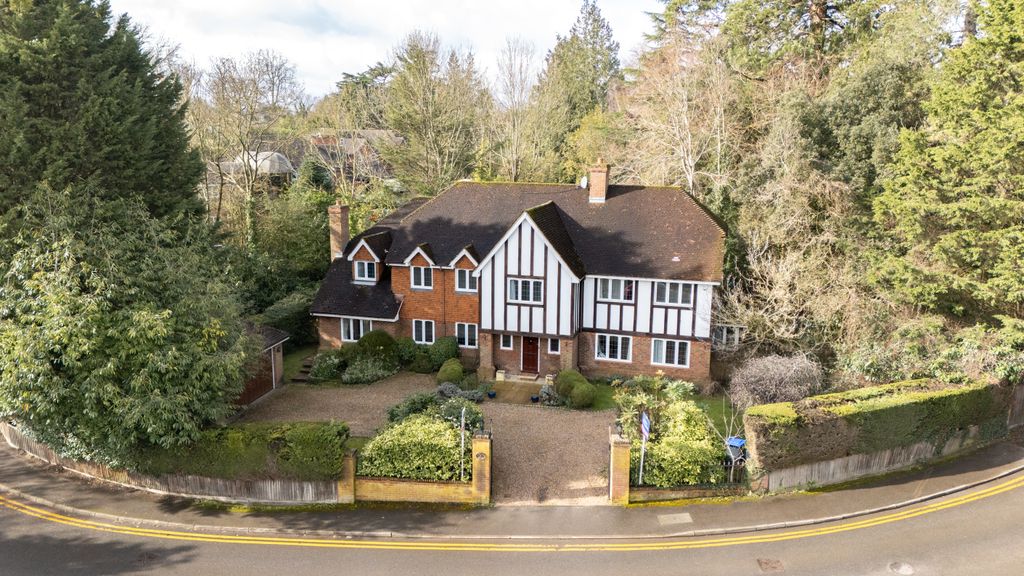 Property photo 2 of 19