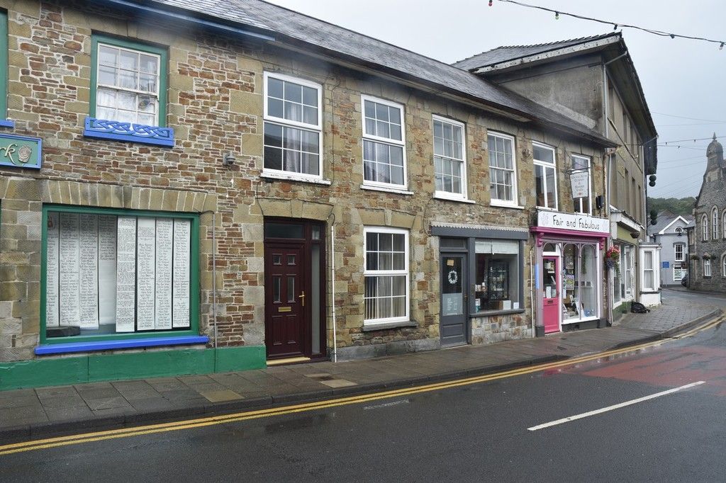 Property photo 1 of 8