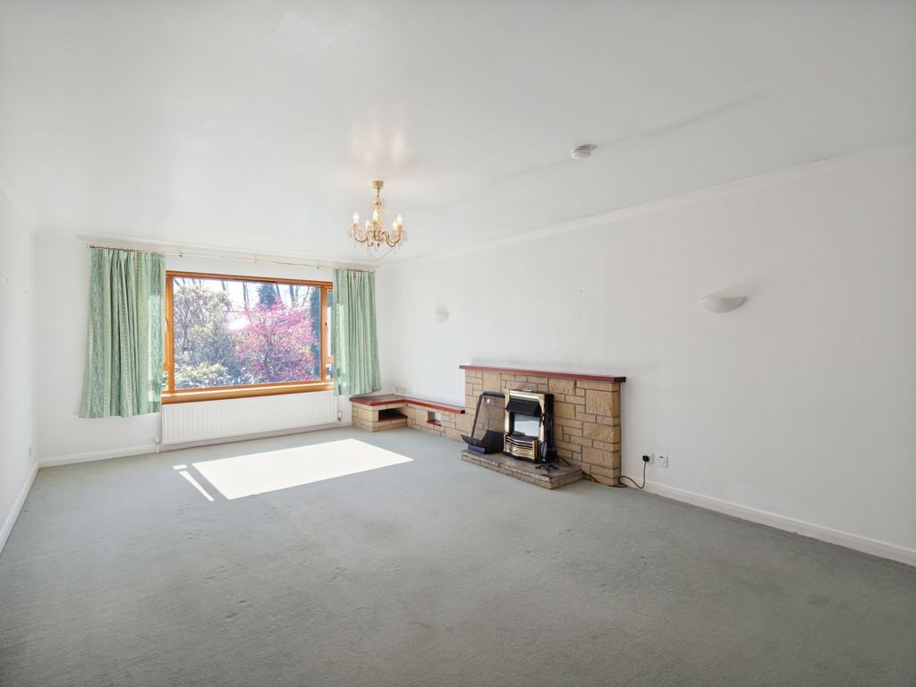 Property photo 3 of 44