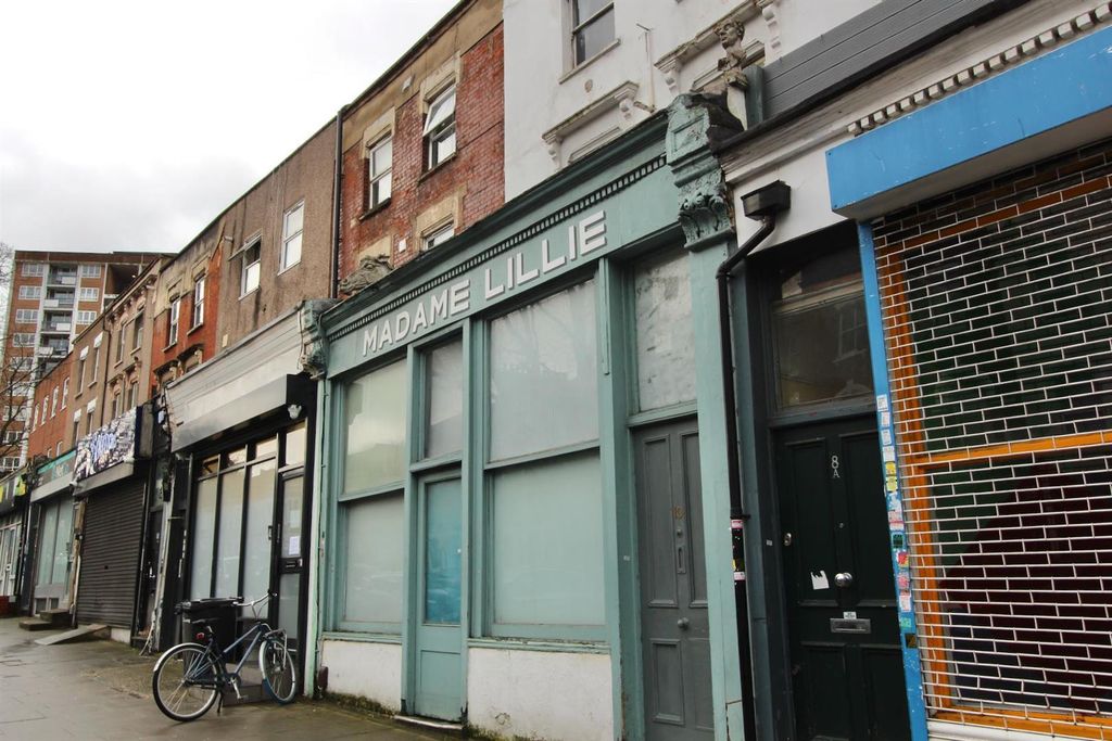 Property photo 1 of 22 Cazenove Road, N16