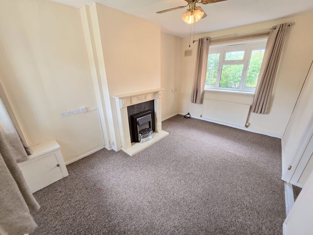 Property photo 2 of 12 Lounge A