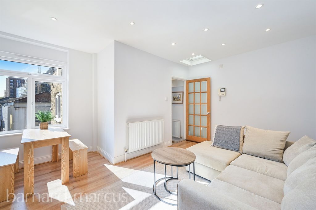 Property photo 1 of 8